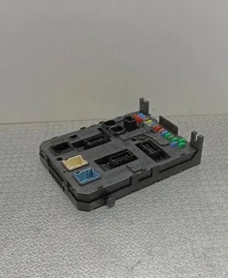 Peugeot 3008 I Comfort/convenience module 281164872