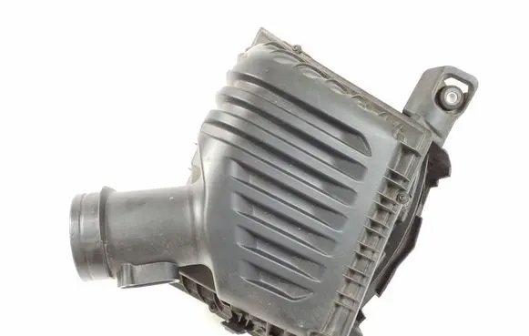 BMW 2 F45 Air filter box 7609482