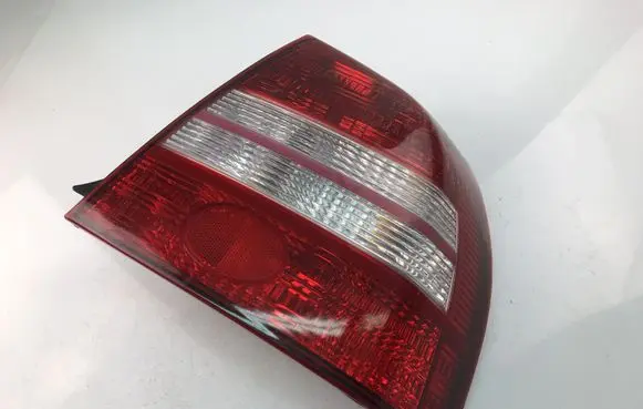 KIA Sephia Rear/tail lights