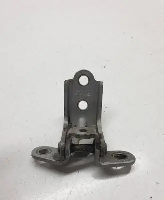 KIA Sportage Rear door lower hinge