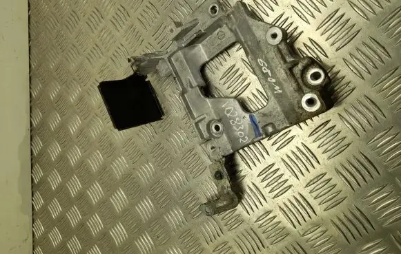 Nissan Leaf II (ZE1) A/C compressor mount bracket 190501A110
