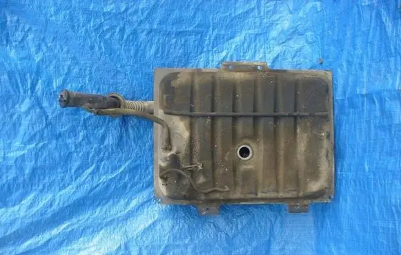 Mercedes-Benz E W123 Vacuum air tank 1238001419