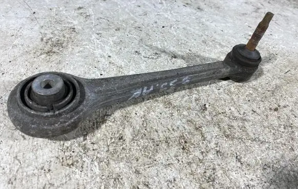 Rear control arm