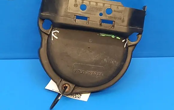 Volvo 760 Spark distributor cap 7700267728