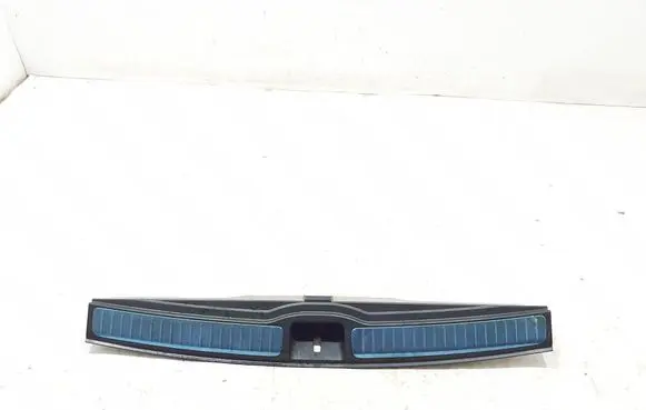 Mercedes-Benz GLE W167 Tailgate/trunk side cover trim A1676900200