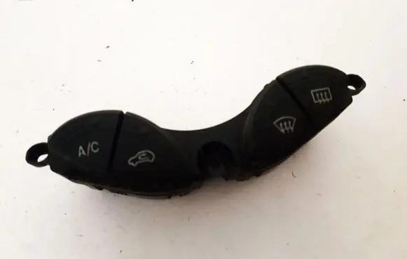 Ford Focus Windscreen/window heater switch 98AG19A945C