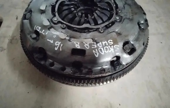Skoda Superb B8 (3V) Clutch set kit 124074310 415059310