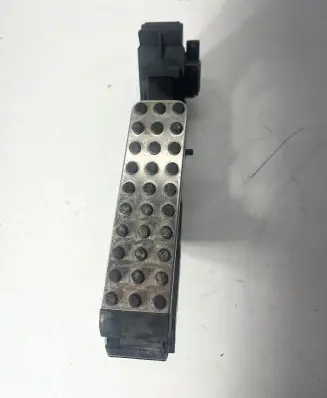 Mercedes-Benz SLK R171 Accelerator throttle pedal A1703000404