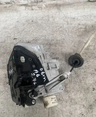 Audi A6 S6 C6 4F Front door lock
