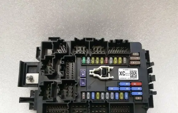 Tesla Model X Fuse box set 103440901C