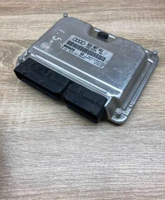 Audi A6 S6 C5 4B Engine control unit/module ECU 8E0907401 0281010492