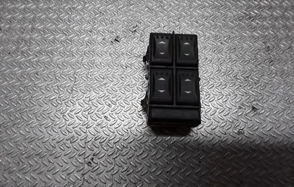 Ford Mondeo Mk III Electric window control switch 3S7T14A132BA 03163453