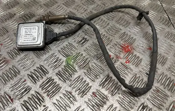 Mercedes-Benz GLE (W166 - C292) Lambda probe sensor A0009052909