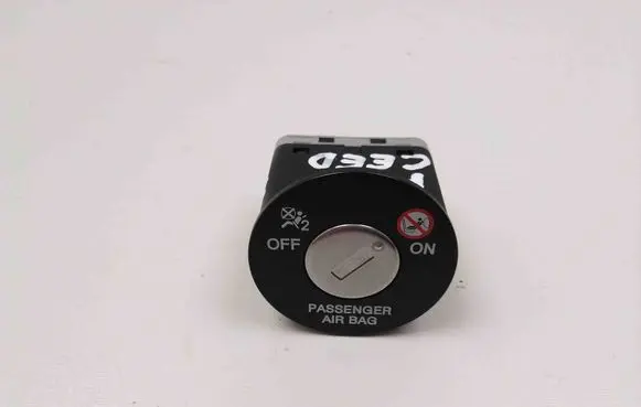 KIA Ceed Passenger airbag on/off switch 
