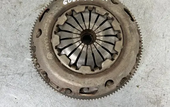 Volkswagen Golf Plus Clutch set kit 036141026 BV7 684919J