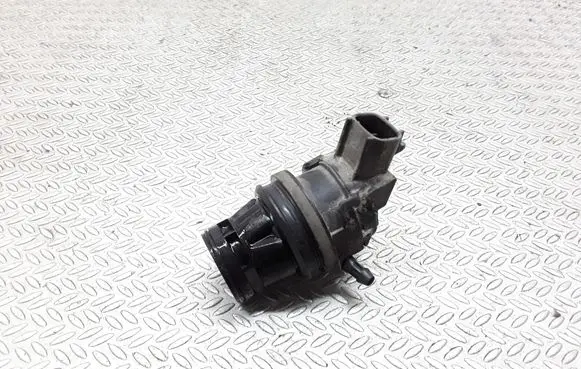 Mazda 3 I Windscreen/windshield washer pump 8603109120