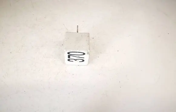 Audi A4 S4 B7 8E 8H Other relay 8d0951253