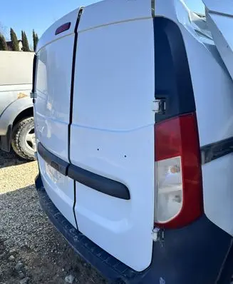 Dacia Dokker Rear door