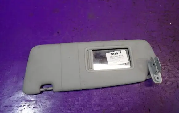 Audi A4 S4 B7 8E 8H Sun visor 8E0857551
