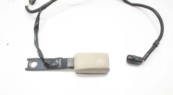 Lexus RX 330 - 350 - 400H Front seatbelt buckle E067902