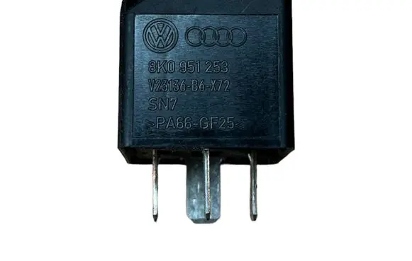 Audi Q7 4L Other relay 8K0951253 V23136B6X72