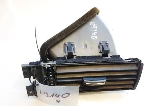 Audi A6 S6 C6 4F Dash center air vent grill 4f1820902b