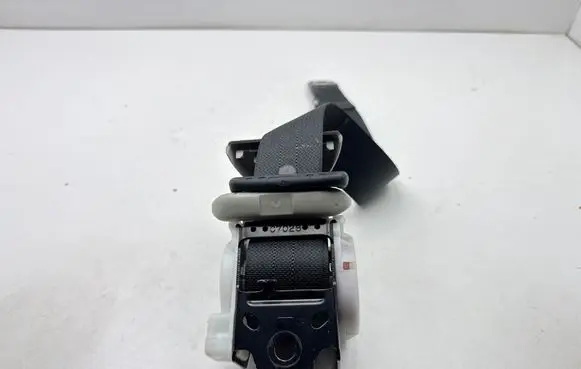 Toyota Prius+ (ZVW40) Third row seat belt C71533