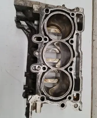 Subaru Outback (BS) Engine block UA85748