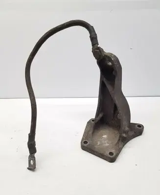 BMW 5 E34 Engine mounting bracket 1136614 nr7850