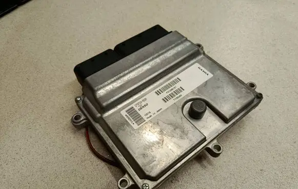 Volvo S40 Engine control unit/module 2797009291 31286161 T105089