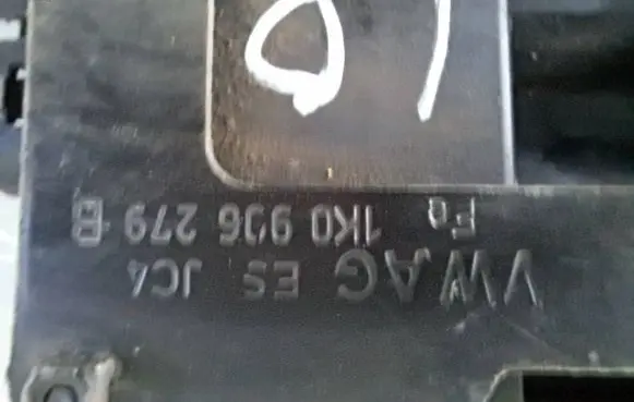 Volvo V70 Turbo solenoid valve 8643906
