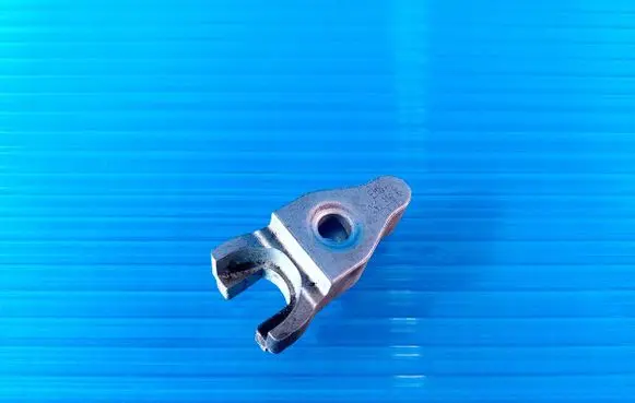Audi A6 Allroad C7 Fuel Injector clamp holder 059216K