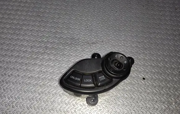 Hyundai Santa Fe Wing mirror switch 9353026000