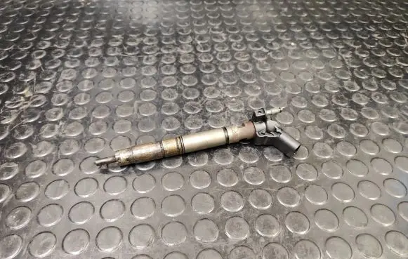 Audi A8 S8 D4 4H Fuel injector 059130277CH 0445117027