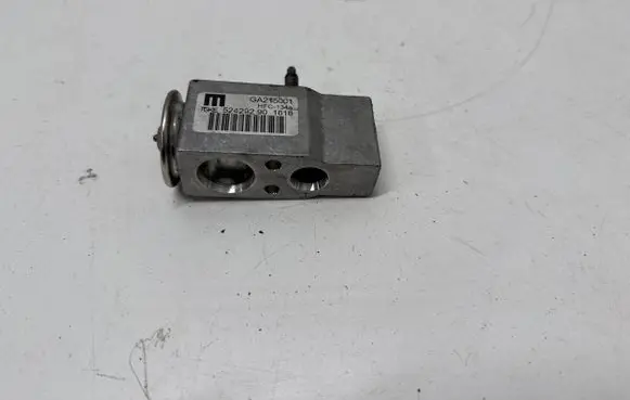 Audi A4 S4 B9 Air conditioning (A/C) expansion valve 52429290 GA215001 HFC134A