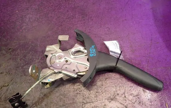 Handbrake/parking brake lever assembly