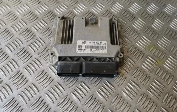 Volkswagen Touran I Engine control unit/module 03G906021KF 0281013199