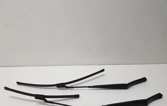 Volkswagen Golf VII Front wiper blade arm 5G1955409D 5G1955410C