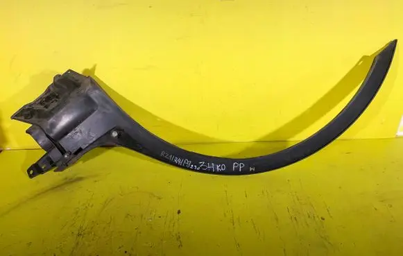 BMW X5 E53 Front arch trim 147KM