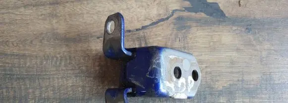 Mazda 2 Front door lower hinge 