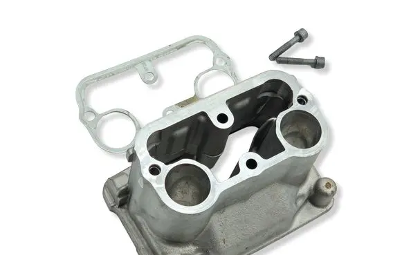 BMW M3 F80 Other cylinder head part 7605104 11127605104