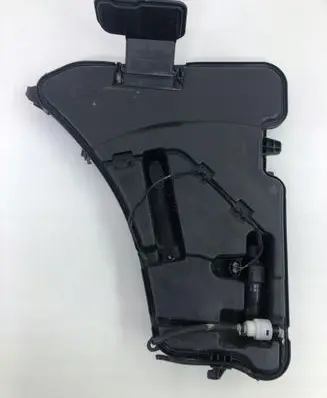BMW 5 G30 G31 Windshield washer fluid reservoir/tank BMW5