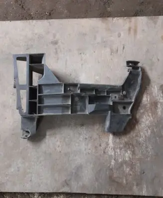 Renault Master II Bumper support mounting bracket corner 7700352212