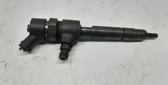 Fuel injector