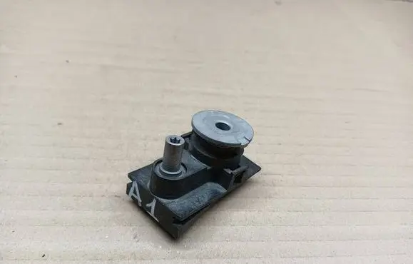 Audi A1 Headlight/headlamp mounting bracket 