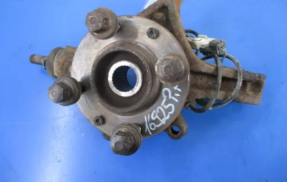 Citroen C4 I Front wheel hub spindle knuckle
