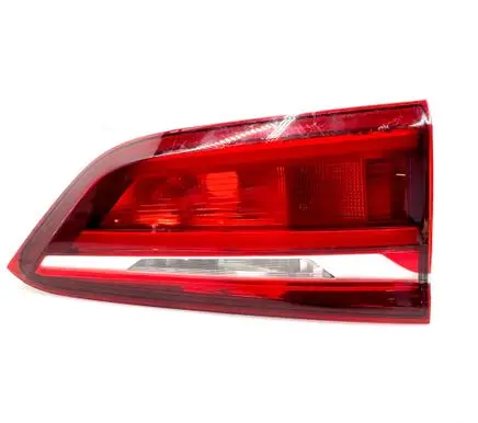 Tailgate rear/tail lights
