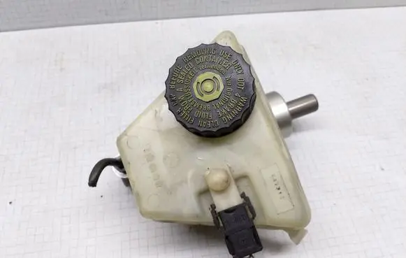 Mercedes-Benz C W202 Master brake cylinder