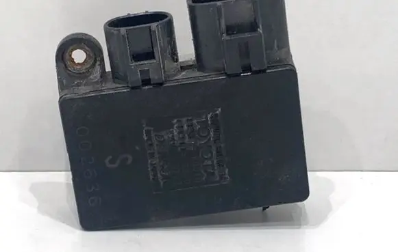 Toyota Yaris Fan control module 89257K0010