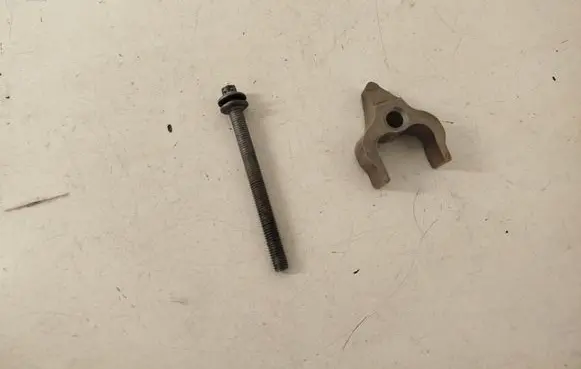 BMW X5 F15 Fuel Injector clamp holder 